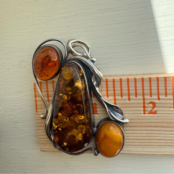 Vintage Sterling Silver Amber Pendant - large - Picture 4 of 14